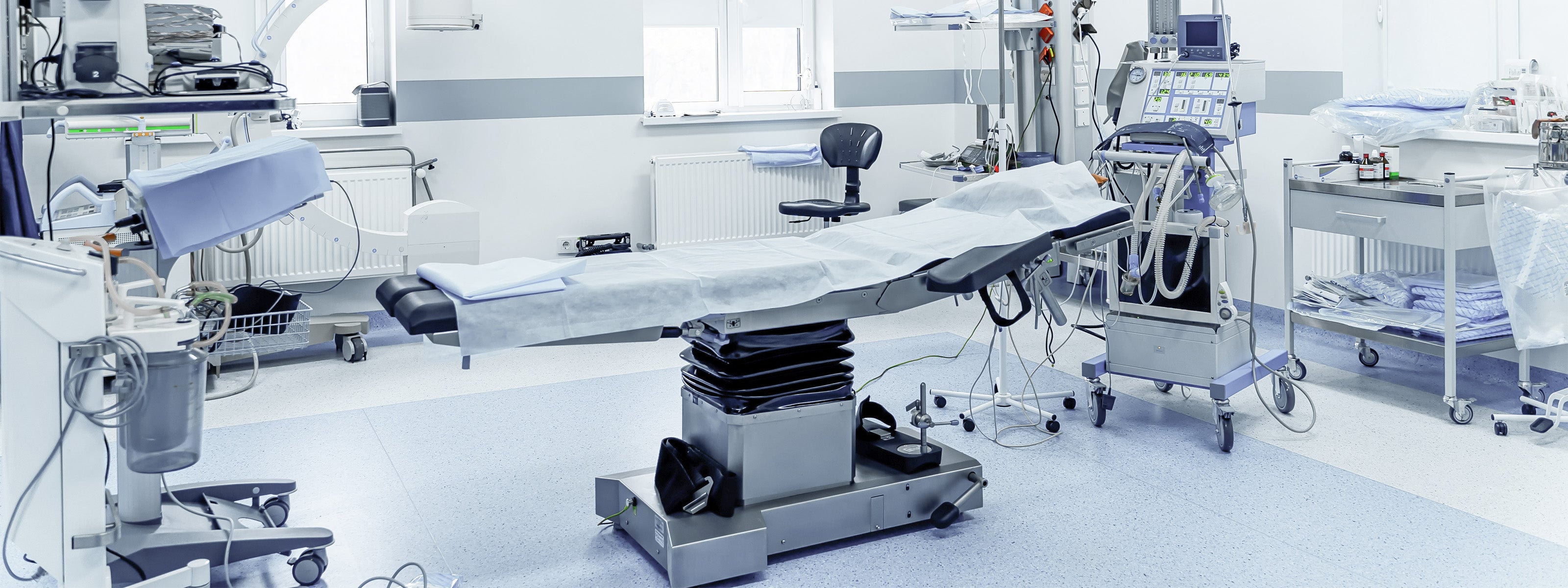 Ein sauberes Behandlungszimmer in einem Krankenhaus